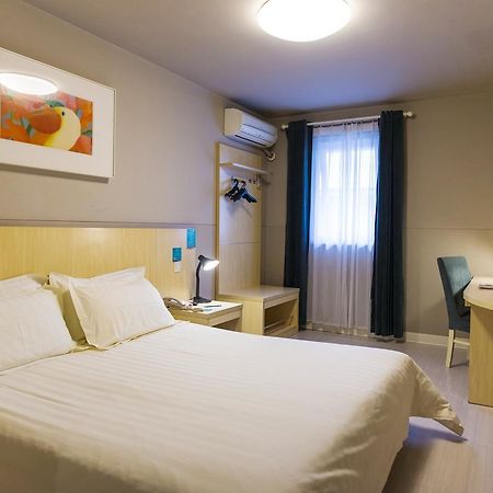 Jinjiang Inn Shenzhen North Railway Station Экстерьер фото